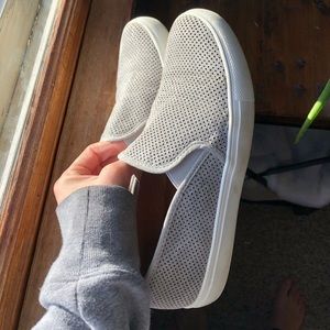 STEVE MADDEN slip-on